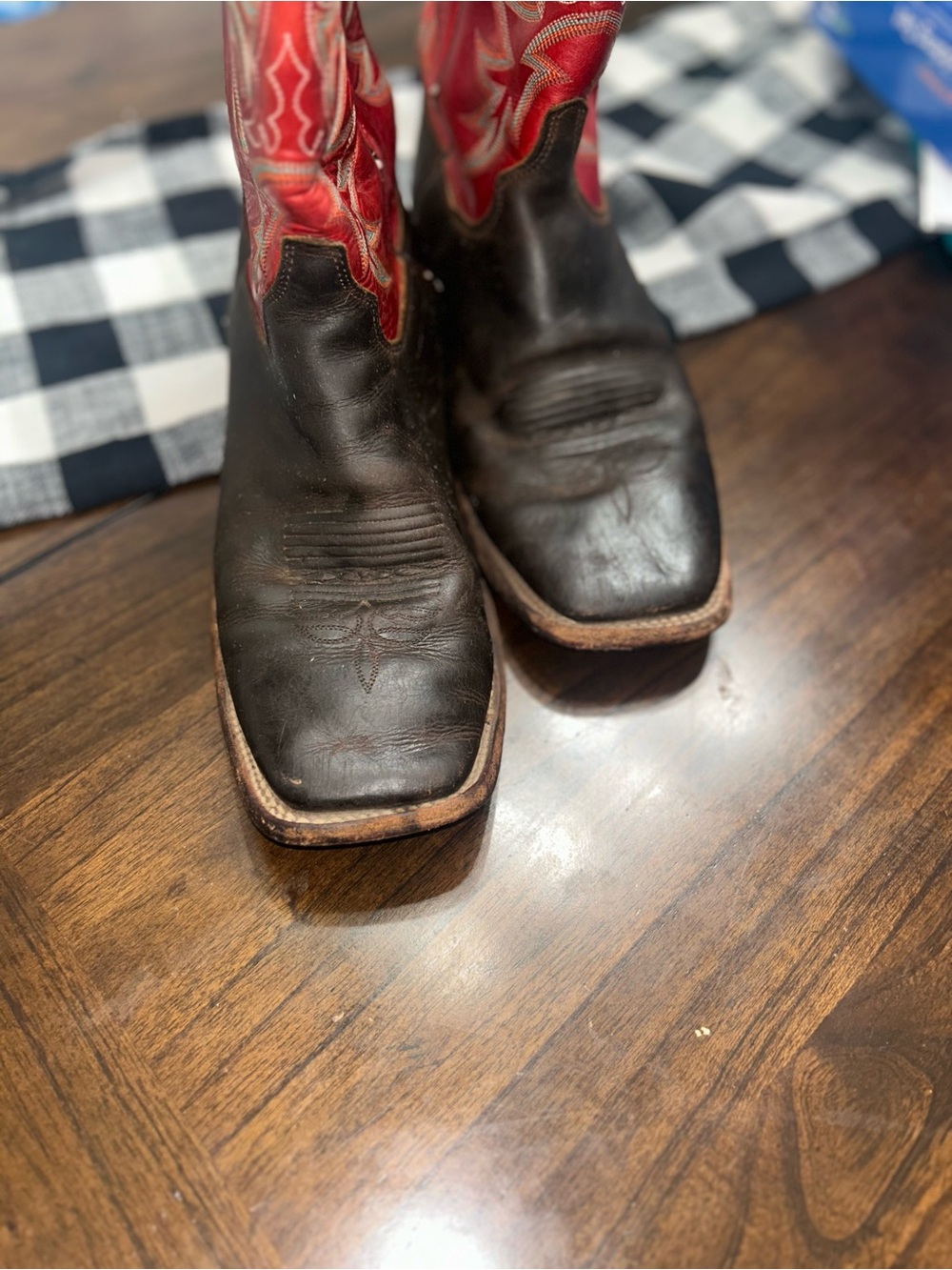Justin Cowboy Boots - Picture 12 of 16